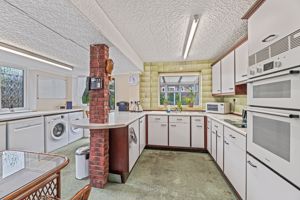 Breakfast Kitchen- click for photo gallery
